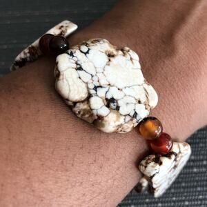🎊H•P🎊 White Turquoise & Brown Jade Bracelet